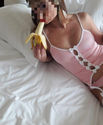 💋 Независимо от того, что ты ищешь - страстный эскорт, расслабляющий массаж или дружеское сопровождение на мероприятии, я знаю, как сделать твое время запоминающимся. ✨ Мои фото настоящие, и я имею только положительные отзывы от моих клиентов. 🌹 Доверься мне, и я позабочусь о тебе с любовью и страстью. 👠 Не стесняйся - напиши мне и давай создадим незабываемые моменты вместе! 💫 Анна